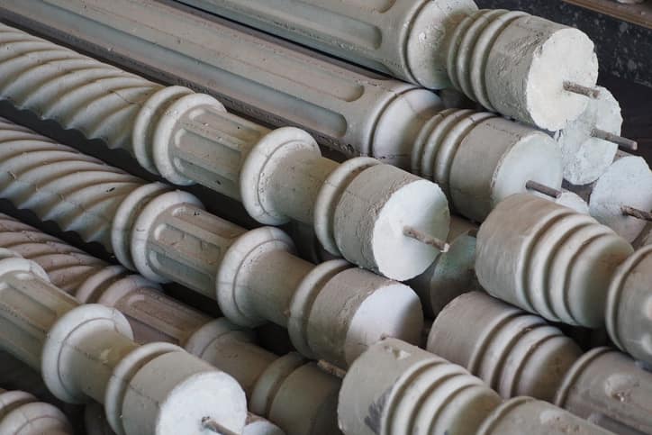 Rzymskie słupy cementowe